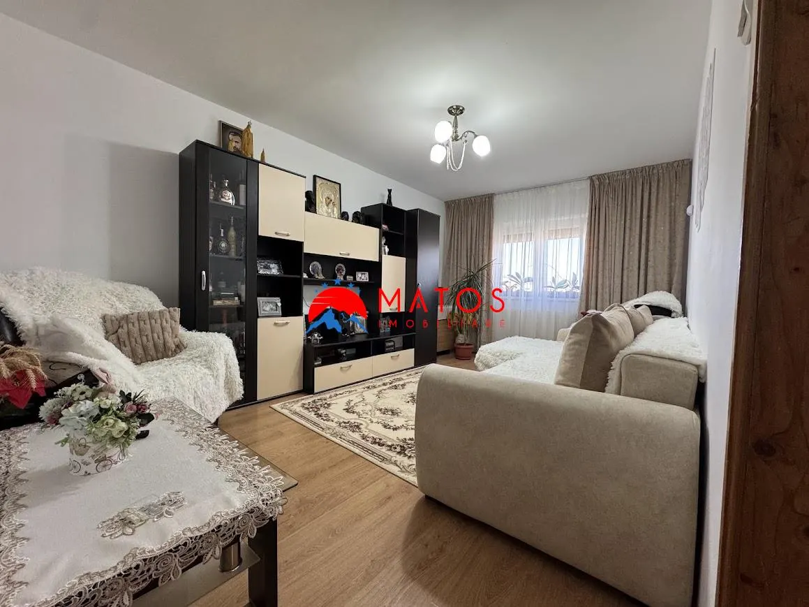 Apartament 3 camere Câmpina - poza 1