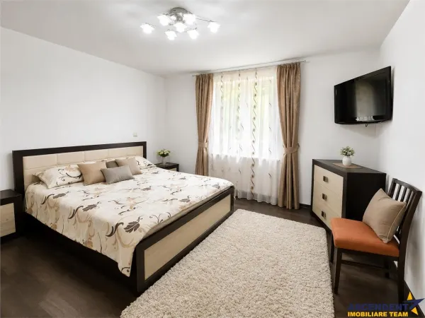 Casă 5 camere Runcu - poza 3