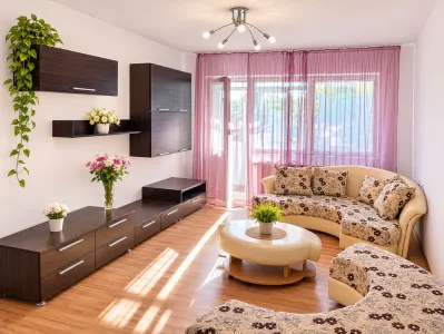 Vand aparatament 2 camere, zona Sucevei, etaj 4 cu lift - Botosani