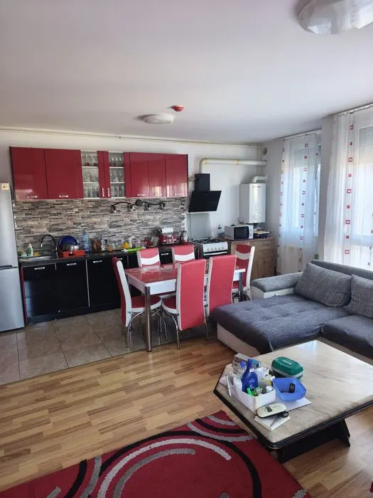 Apartament 3 camere Arad - poza 1