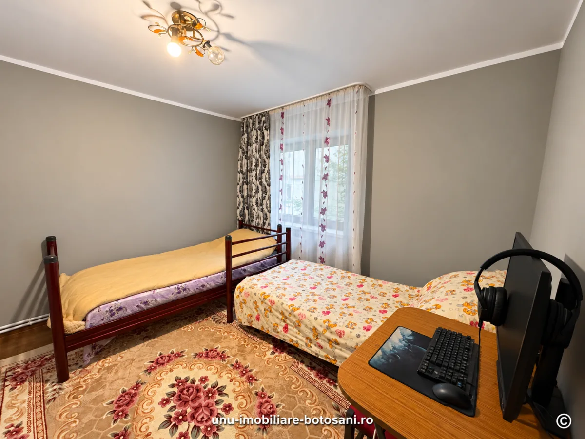 Apartament 3 camere Botoșani - poza 11