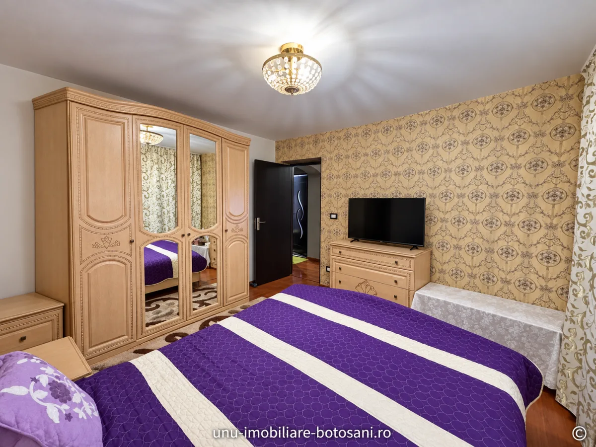 Apartament 3 camere Botoșani - poza 9