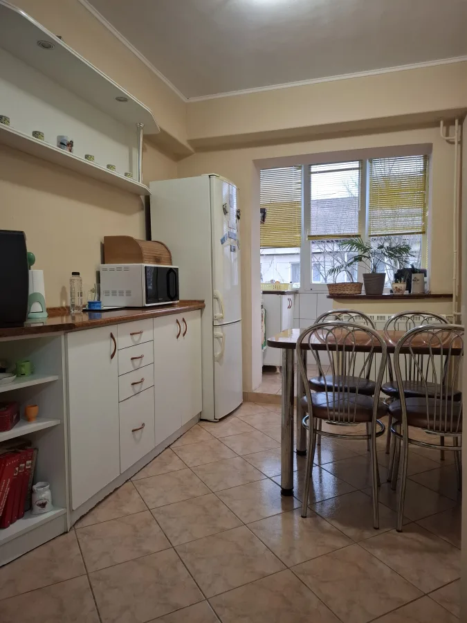 Apartament 3 camere Oradea - poza 6