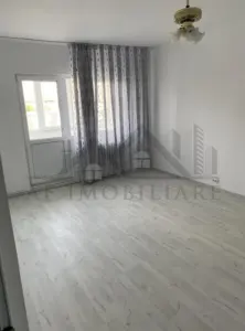 Apartament 3 camere zona Bd Poitiers - Iasi
