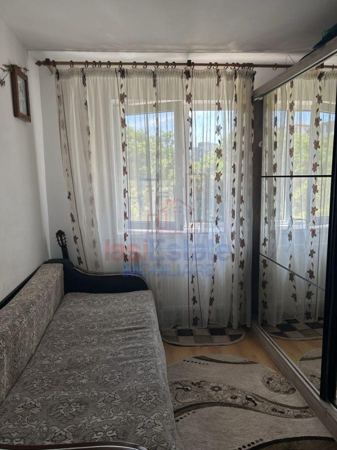 Apartament 3 camere zona Mimoza - Iasi
