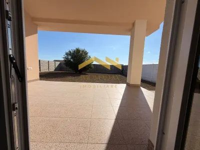 Casă 4 camere Moșnița Nouă - poza 4