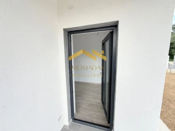 Casă 4 camere Sânmihaiu Român - poza 2