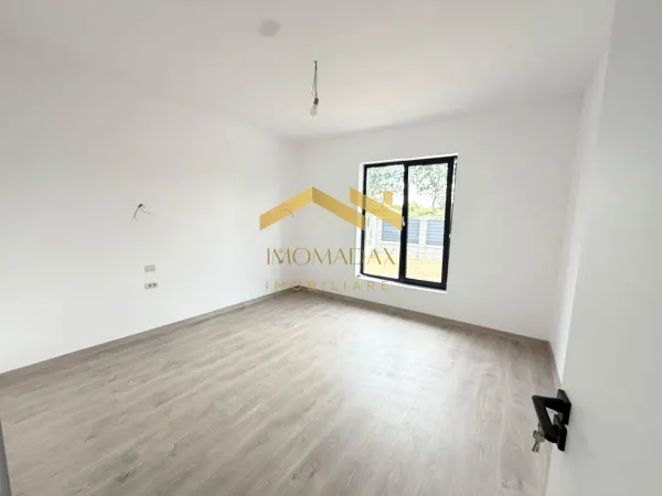 Casă 4 camere Sânmihaiu Român - poza 5