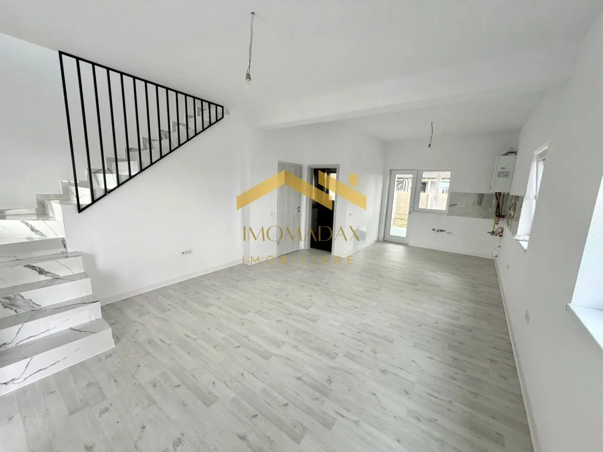 Casă 3 camere Bucovat (Remetea Mare) - poza 1