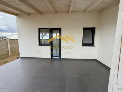 Casă 3 camere Bucovat (Remetea Mare) - poza 3