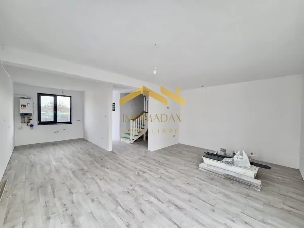 Casă 4 camere Utvin - poza 12
