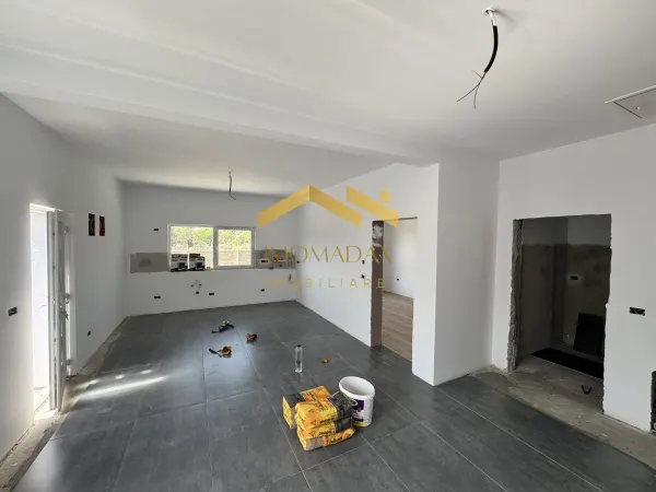 Casă 3 camere Sânmihaiu Român - poza 3