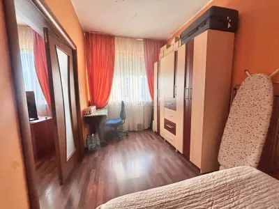 Apartament 4 camere Oradea - poza 4