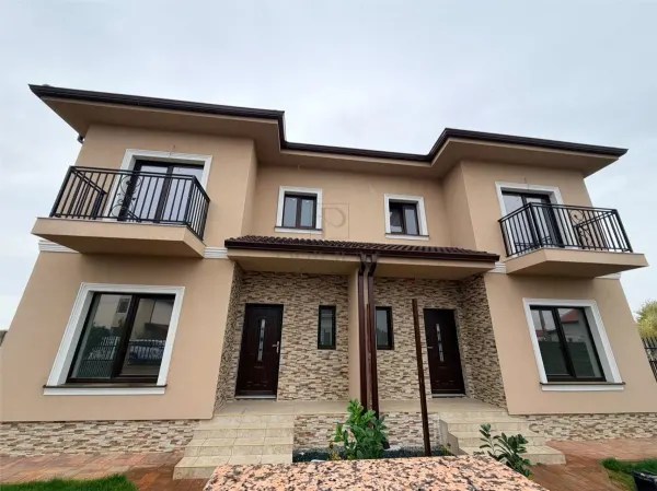 Casă 5 camere Moșnița Nouă - poza 1