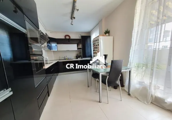Apartament 5 camere București - poza 2