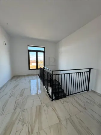 Casă 6 camere Moșnița Nouă - poza 3