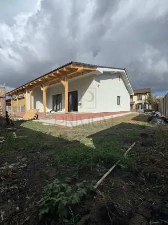 Casă 3 camere Moșnița Veche - poza 4