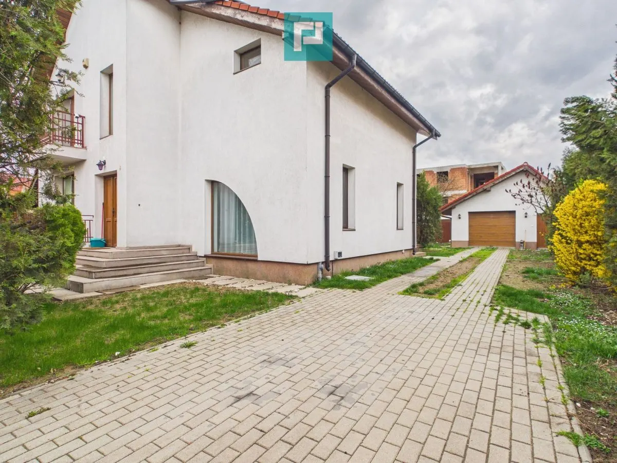 Casă 5 camere Moșnița Nouă - poza 1