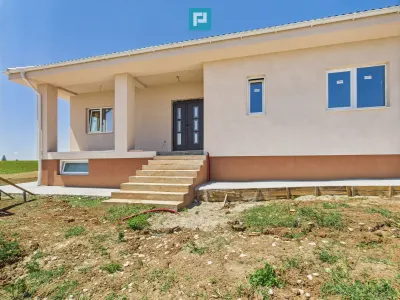 Casă 3 camere Pischia - poza 28