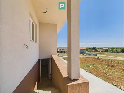 Casă 3 camere Pischia - poza 4