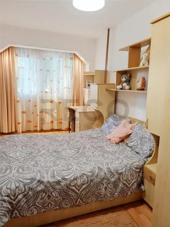 Apartament 4 camere Oradea - poza 3