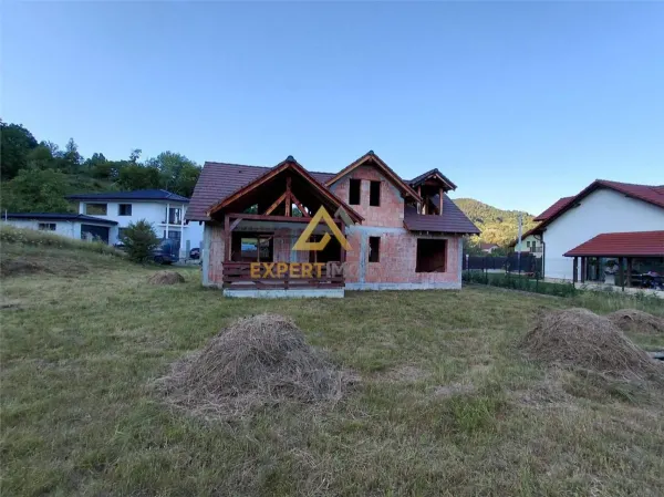 Casă 4 camere Baita - poza 1