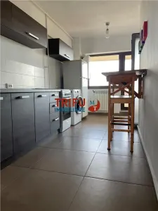 Garsoniera decomandata spatioasa cu balcon, etaj 4, zona Centru - Alba Iulia