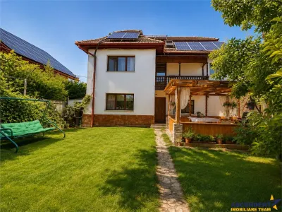 Casa familiala,790mp teren,5+dormitoare, 2 garaje,panouri 8 kW, Tarnaveni - Tarnaveni