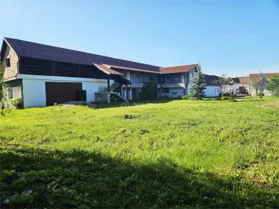 Casă 13 camere Hetiur - poza 2