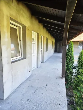 Casă 13 camere Hetiur - poza 4