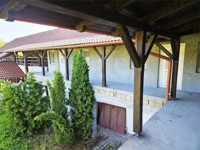 Casă 13 camere Hetiur - poza 5