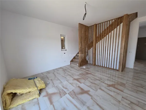 Casă 5 camere Tunari - poza 3