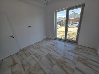 Casă 5 camere Tunari - poza 4