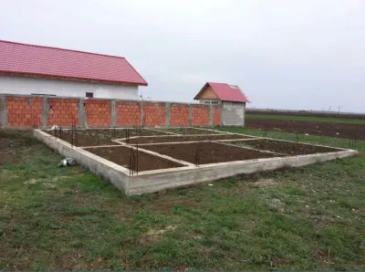 Lot teren casa intravilan - Plumbuita