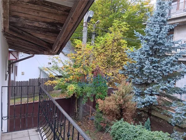 Casă 4 camere Paun - poza 5