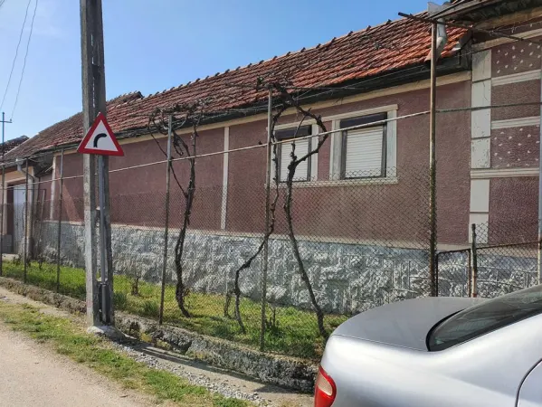 Casă 3 camere Petrani - poza 3