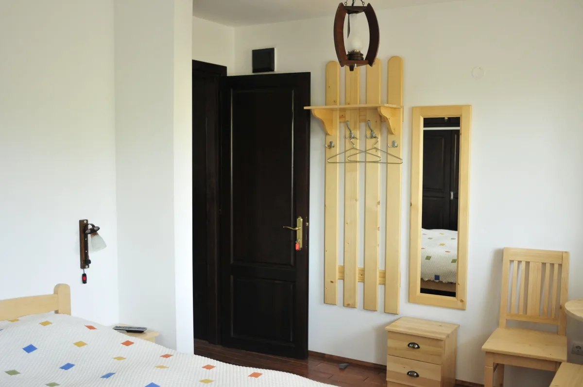 Casă 9 camere Dobreni - poza 5