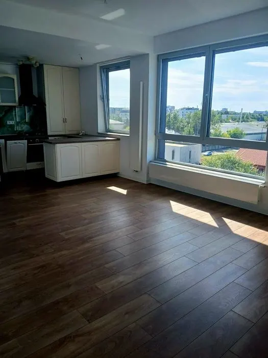 Apartament 3 camere București - poza 1