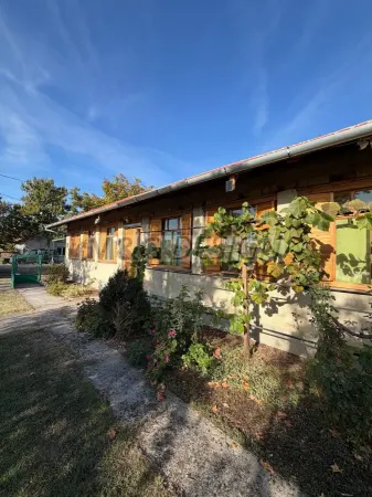 Casă 4 camere Uivar - poza 14