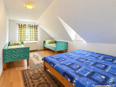 Casă 8 camere Padureni - poza 15