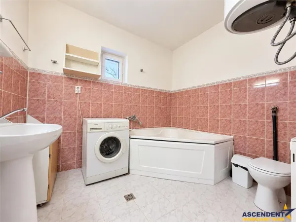 Casă 8 camere Padureni - poza 24