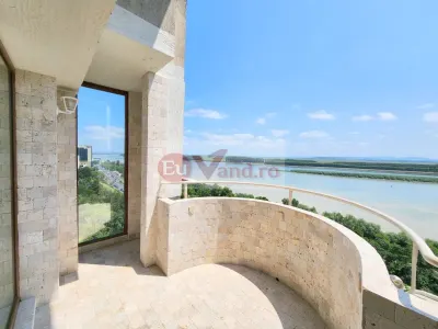 De vanzare apart. 3 camere Faleza , vedere Dunare, 78 mp, renovat premium - Galati