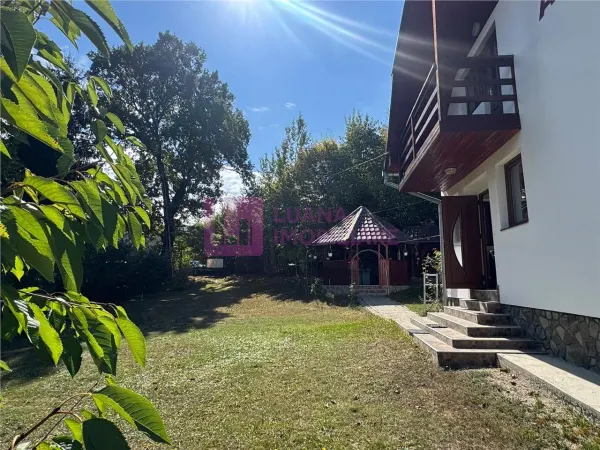 Casă 4 camere Sadu - poza 1