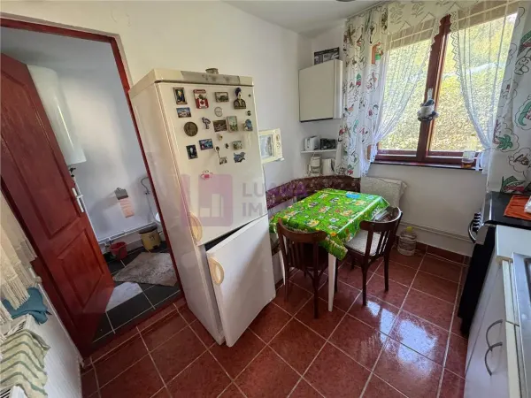 Casă 4 camere Sadu - poza 14