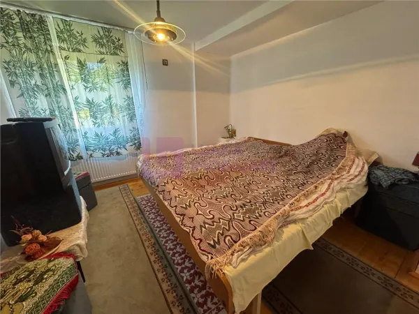 Casă 4 camere Sadu - poza 17