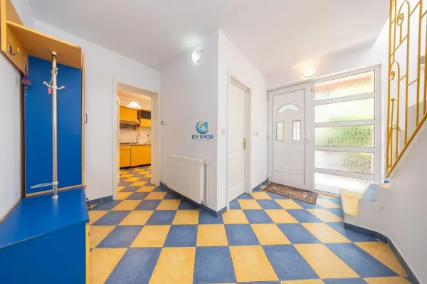 Casă 4 camere Săcele - poza 15