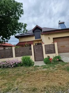 Casa de vanzare. - Beba Veche