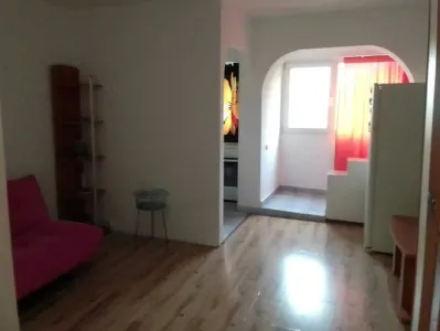 Garsoniera cocheta de vanzare - Bucuresti