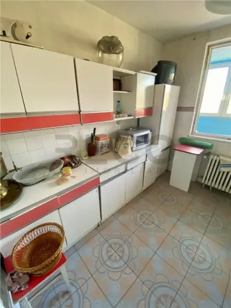 Apartament 3 camere Oradea - poza 2