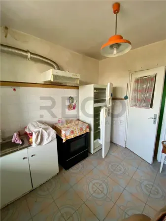 Apartament 3 camere Oradea - poza 3